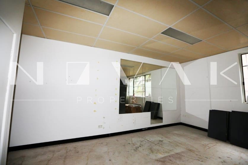 Click to view all images 10/23 Oaks Avenue Dee Why NSW 2099 - Image 3