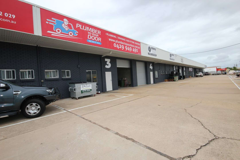 Click to view all images 1/39-45 Hugh Ryan Drive Garbutt QLD 4814 - Image 3