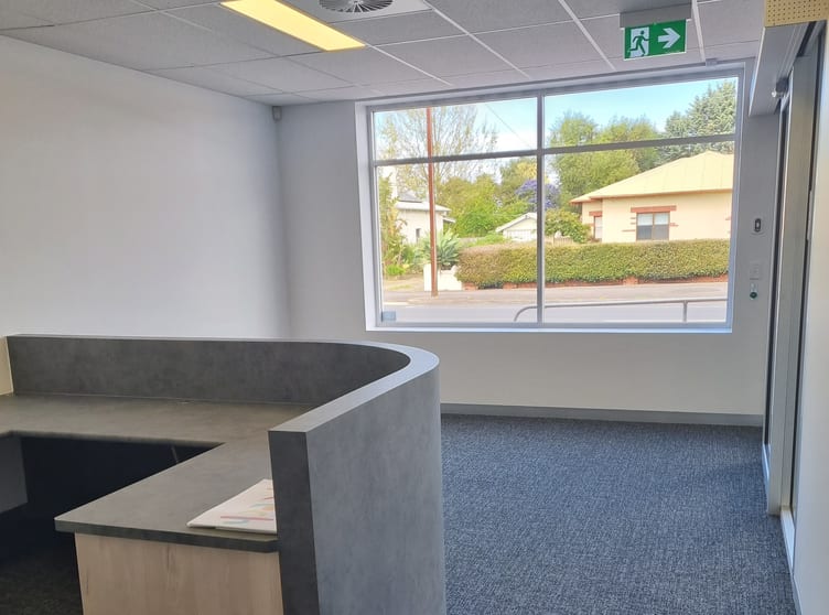 Click to view all images 2/165 - 167 COMMERCIAL STREET EAST Mount Gambier SA 5290 - Image 3