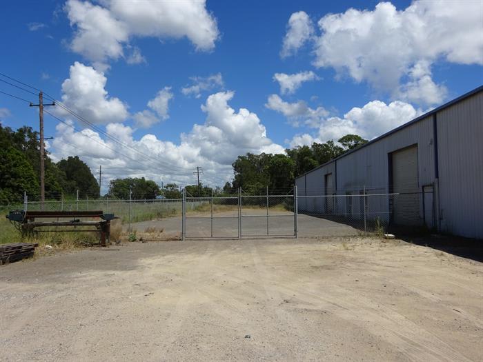Click to view all images Unit 4, 3 McIntyre Road Tomago NSW 2322 - Image 3
