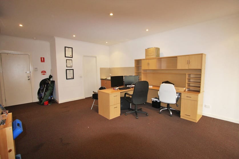 Click to view all images 313 Somerville Road Yarraville VIC 3013 - Image 2