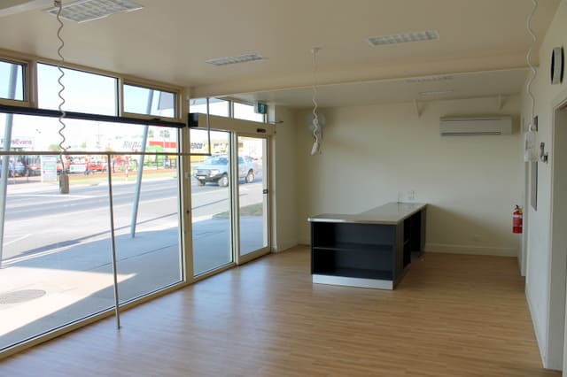 Click to view all images 342 Murray Street Colac VIC 3250 - Image 2