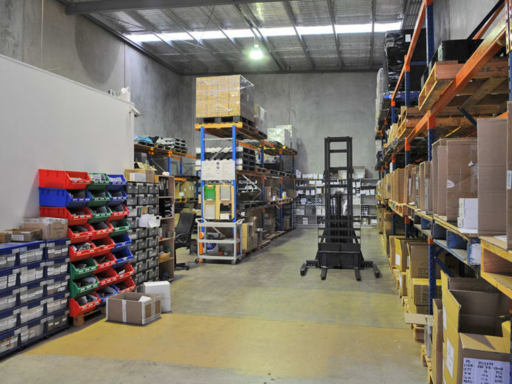 Click to view all images 7/4 - 6 Commercial court Tullamarine VIC 3043 - Image 2