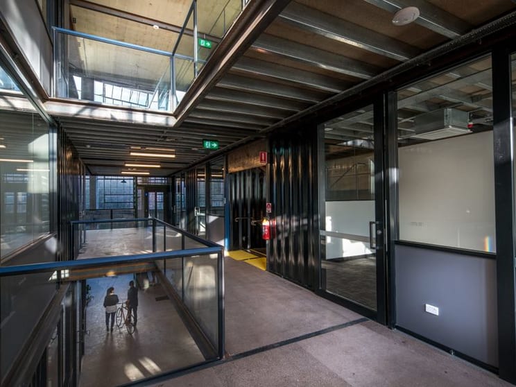 Click to view all images 6/BAY 9 Middlemiss Street North Sydney NSW 2060 - Image 3