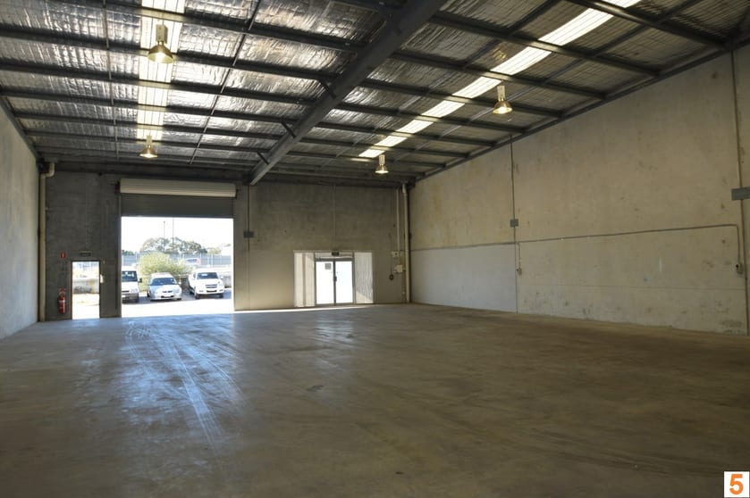 Click to view all images 5/231 Collier Road Bayswater WA 6053 - Image 2