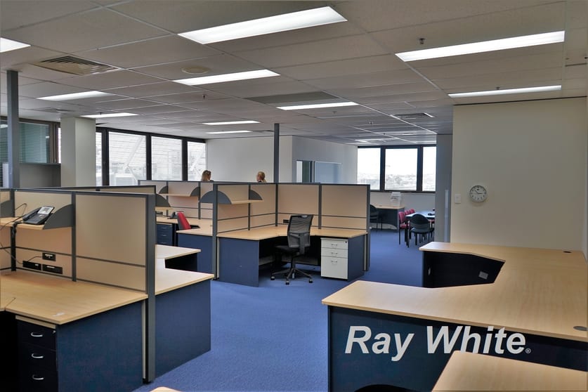 Click to view all images OF 301/264 Ipswich Road Woolloongabba QLD 4102 - Image 2