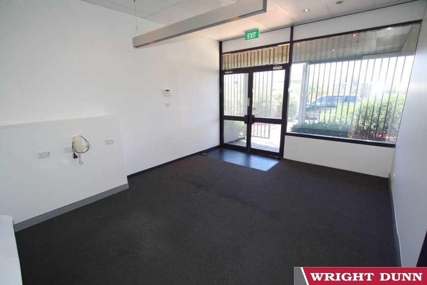 Click to view all images 194 Gladstone Street Fyshwick ACT 2609 - Image 2