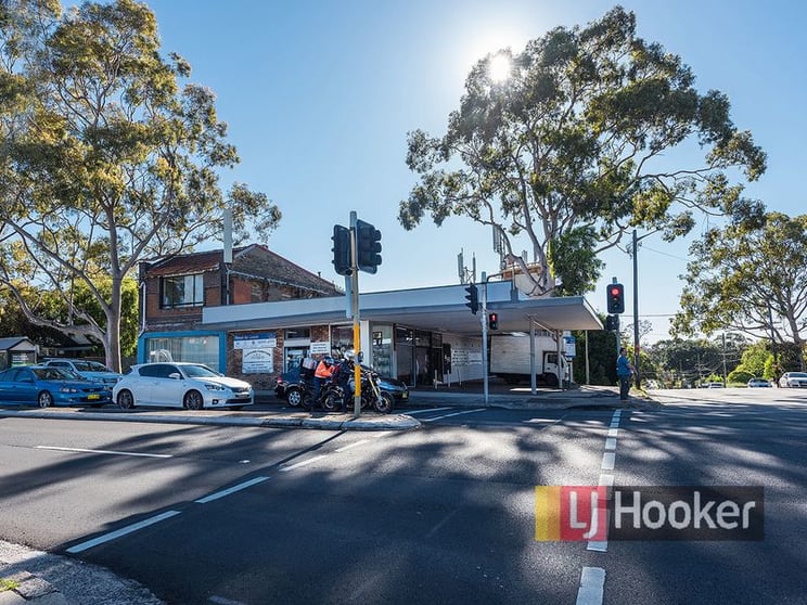 Click to view all images 246 Burns Bay Road Lane Cove NSW 2066 - Image 2