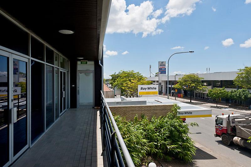 Click to view all images Lutwyche QLD 4030 - Image 1