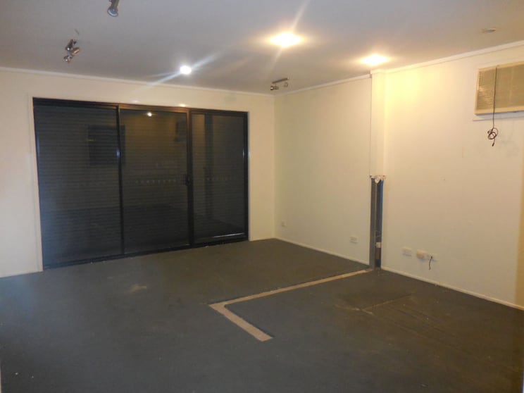 Click to view all images Morayfield QLD 4506 - Image 3