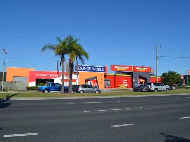 Click to view all images 26 Nicklin Way Minyama QLD 4575 - Image 2