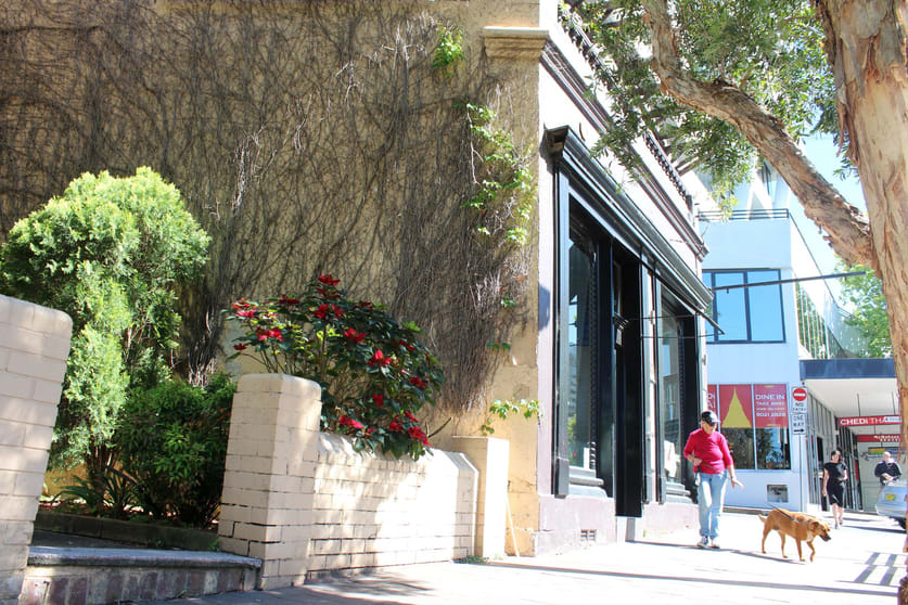 Click to view all images Mcmahons Point NSW 2060 - Image 2