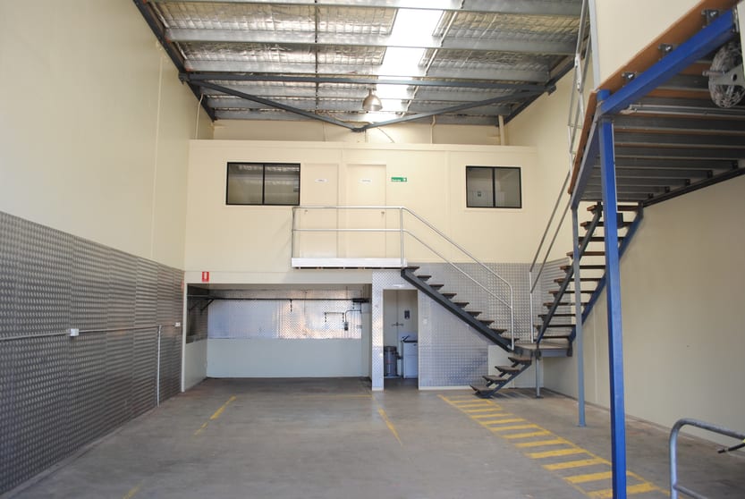 Click to view all images Unit 12/11-15 Gardner Court Wilsonton QLD 4350 - Image 3