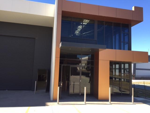 Click to view all images 1/11-21 Beaconsfield Street Fyshwick ACT 2609 - Image 1