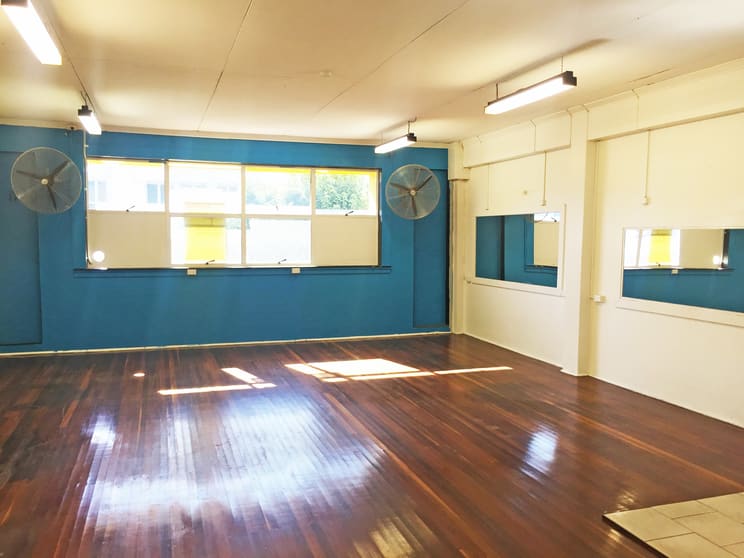 Click to view all images T2, 436 Ruthven Street Toowoomba City QLD 4350 - Image 2