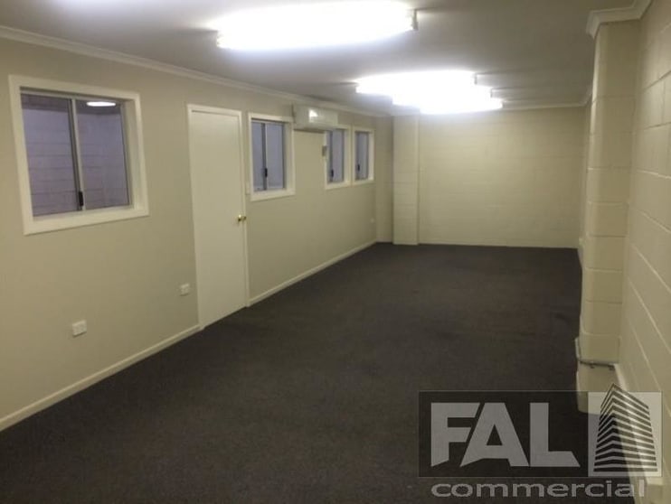 Click to view all images Unit 1/14 Spine Street Sumner QLD 4074 - Image 3