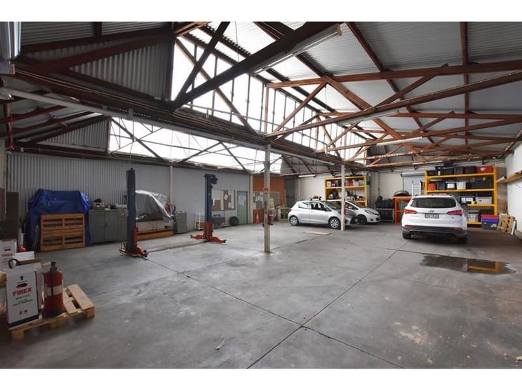 Click to view all images Unit 2, 43 Woodlands Terrace Edwardstown SA 5039 - Image 2