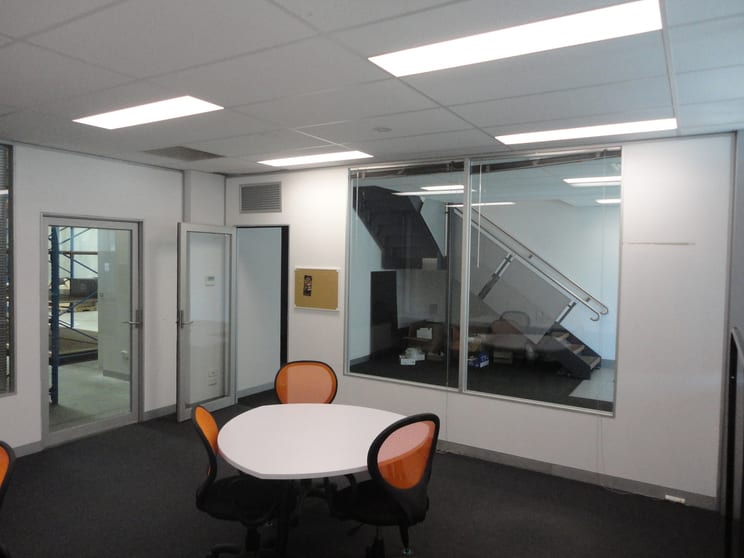 Click to view all images 3/22 Sabre Drive Port Melbourne VIC 3207 - Image 2