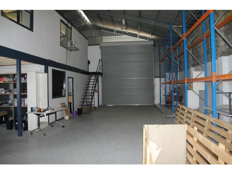 Click to view all images 32 Ryecroft Street Carrara QLD 4211 - Image 2