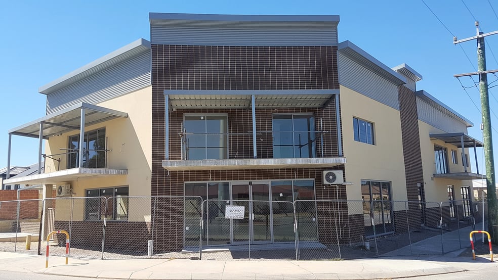 Click to view all images 56 Comrie Drive Canning Vale WA 6155 - Image 2
