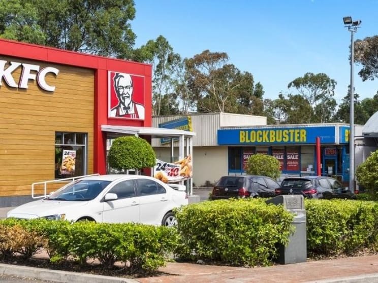 Click to view all images 1C Ponderosa Parade Warriewood NSW 2102 - Image 3