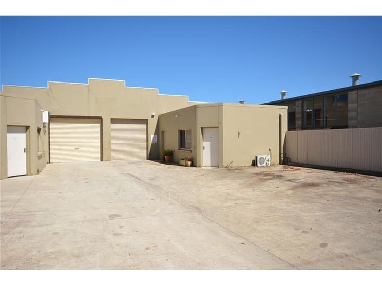 Click to view all images Unit 2, 18 Pleasant Grove Holden Hill SA 5088 - Image 2