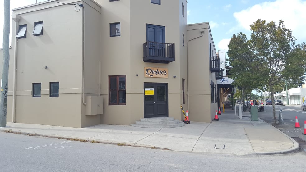 Click to view all images 11/396 South Terrace South Fremantle WA 6162 - Image 1