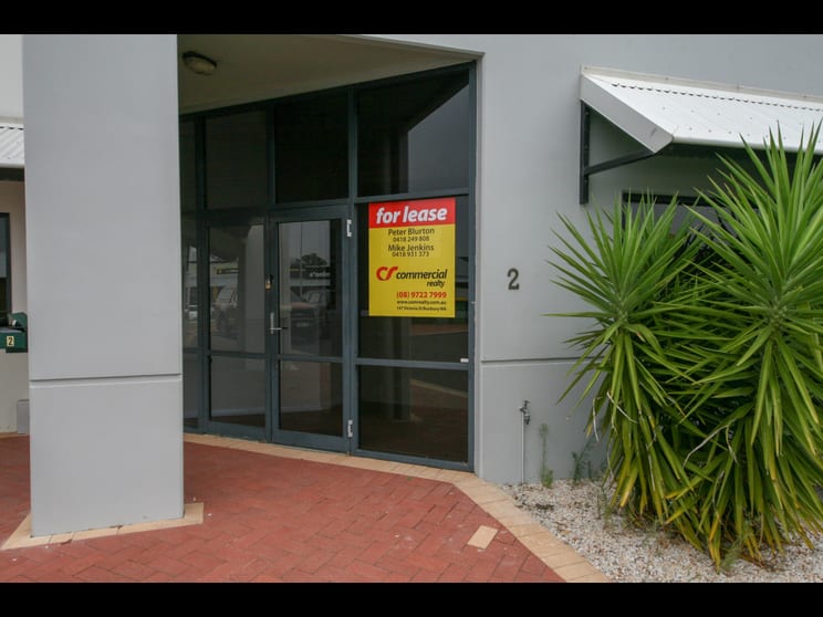 Click to view all images Unit B/2 Albatross Crescent Eaton WA 6232 - Image 3