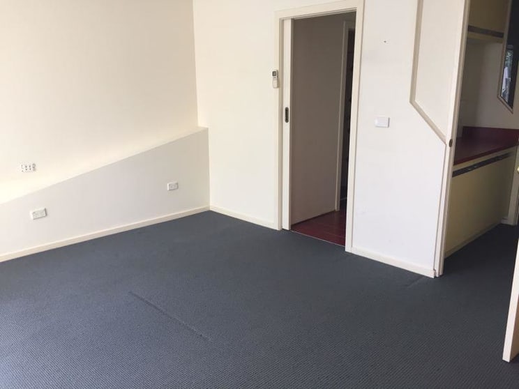 Click to view all images Suite 1/4a Gloucester Avenue Berwick VIC 3806 - Image 2