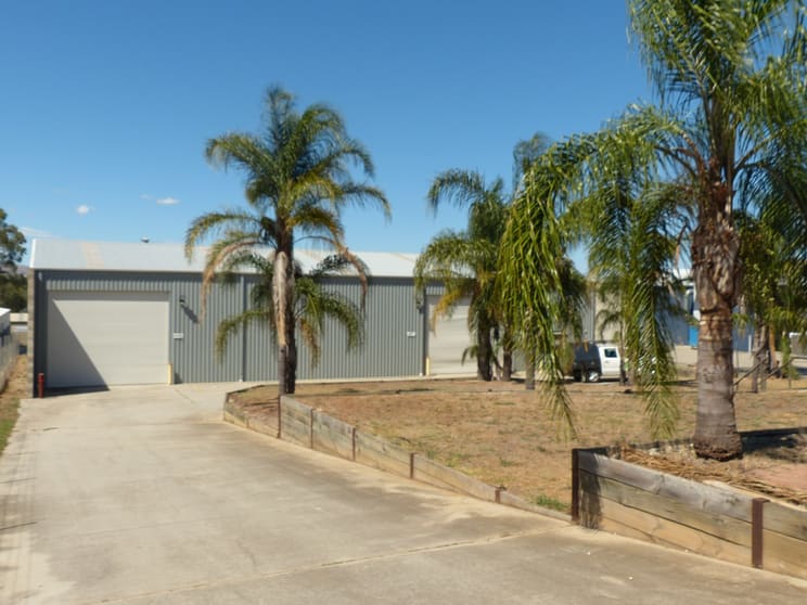 81 Catherine Crescent Lavington NSW 2641 - Image 1