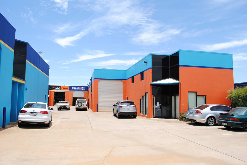 Click to view all images 18 Rocla Court - Units 4A & 4C Glenvale QLD 4350 - Image 2