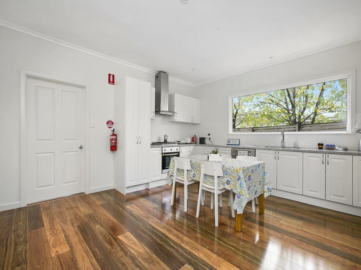 Click to view all images 107a Tanti Avenue Mornington VIC 3931 - Image 3