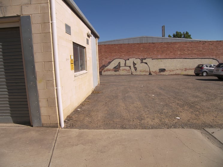 Click to view all images Rear Shed/19 Hopetoun Street Bendigo VIC 3550 - Image 2