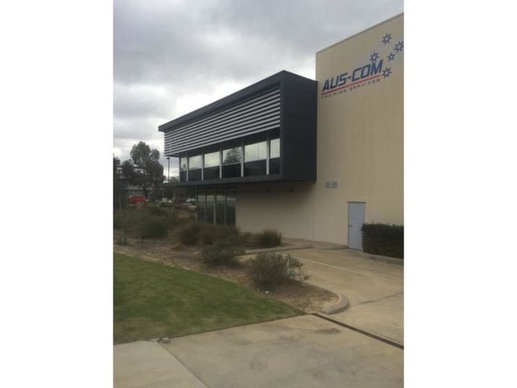 Click to view all images 8 Ambitious Link Bibra Lake WA 6163 - Image 2