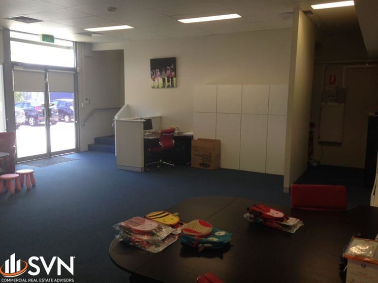 Click to view all images Unit 2/30 Discovery Drive Bibra Lake WA 6163 - Image 3