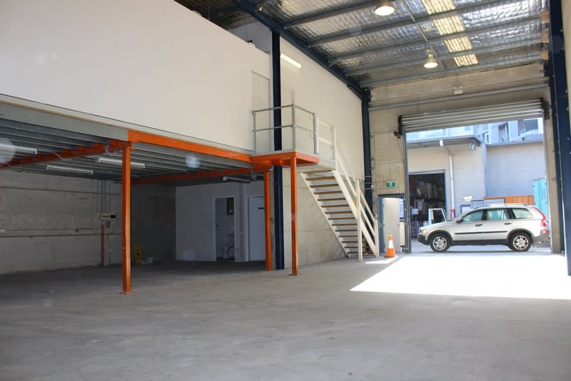 Click to view all images 16/13-15 Wollongong Road Arncliffe NSW 2205 - Image 2