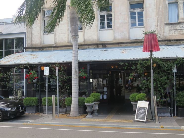 Click to view all images 14 Logan Road Woolloongabba QLD 4102 - Image 3