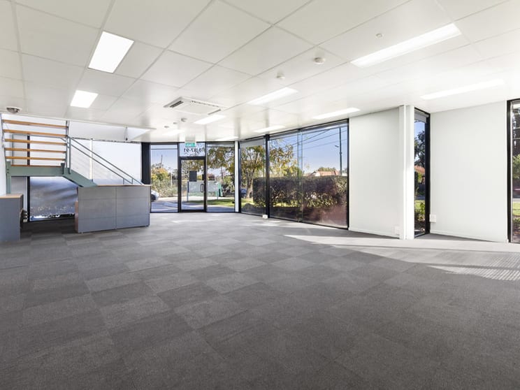 Click to view all images 1/87-91 Heatherdale Road Ringwood VIC 3134 - Image 2