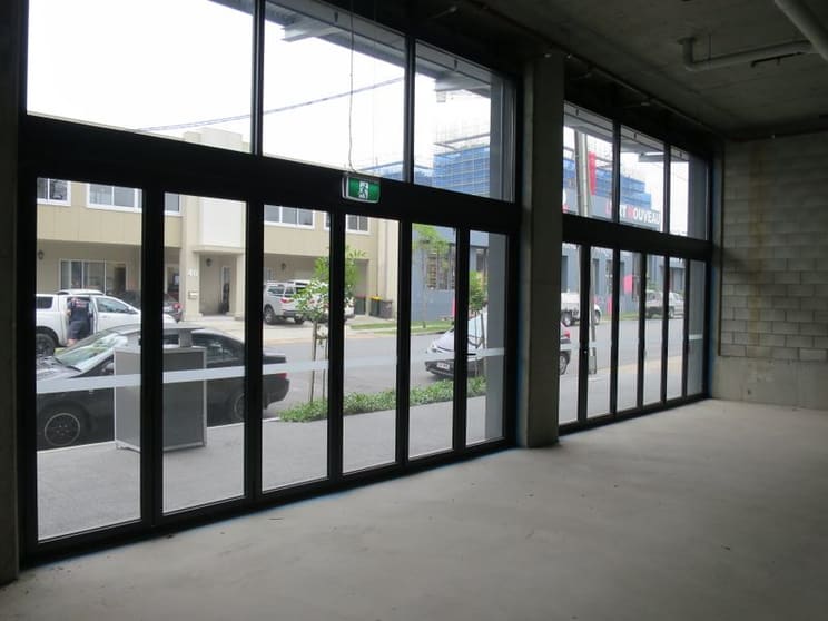 Click to view all images 21 Nile Street Woolloongabba QLD 4102 - Image 3