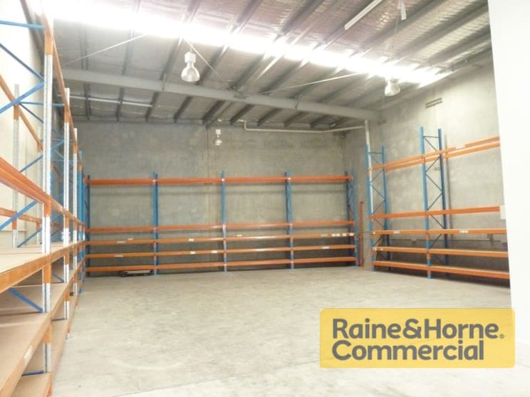 Click to view all images 2/45 Neumann Road Capalaba QLD 4157 - Image 2
