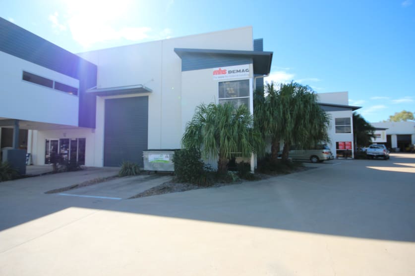 Click to view all images Unit 13, 585 Ingham Road Mount St John QLD 4818 - Image 1
