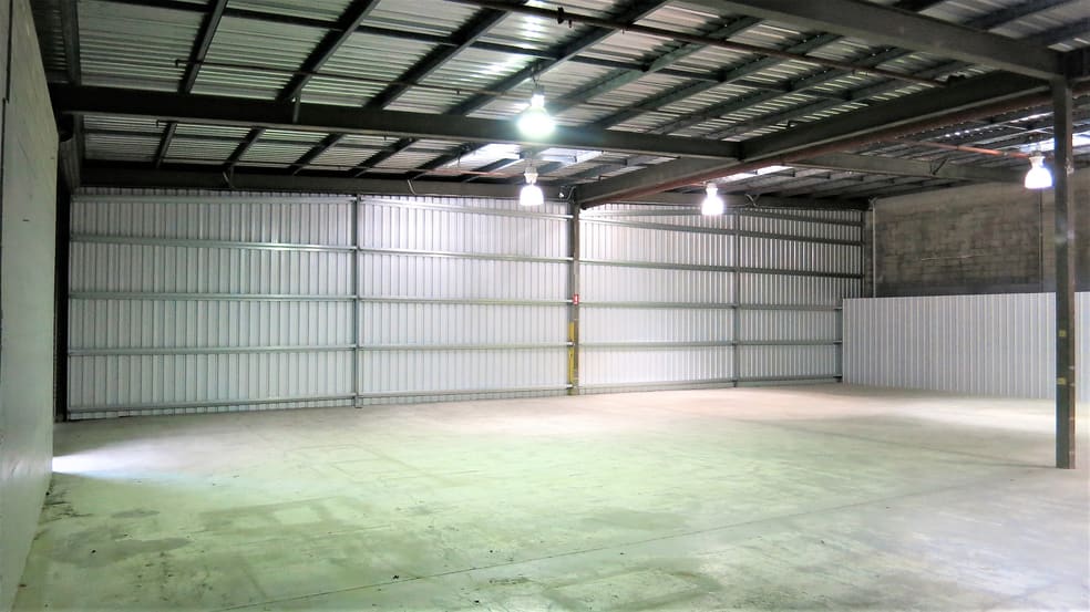 Click to view all images 1B2/7 Lathe Street Virginia QLD 4014 - Image 2