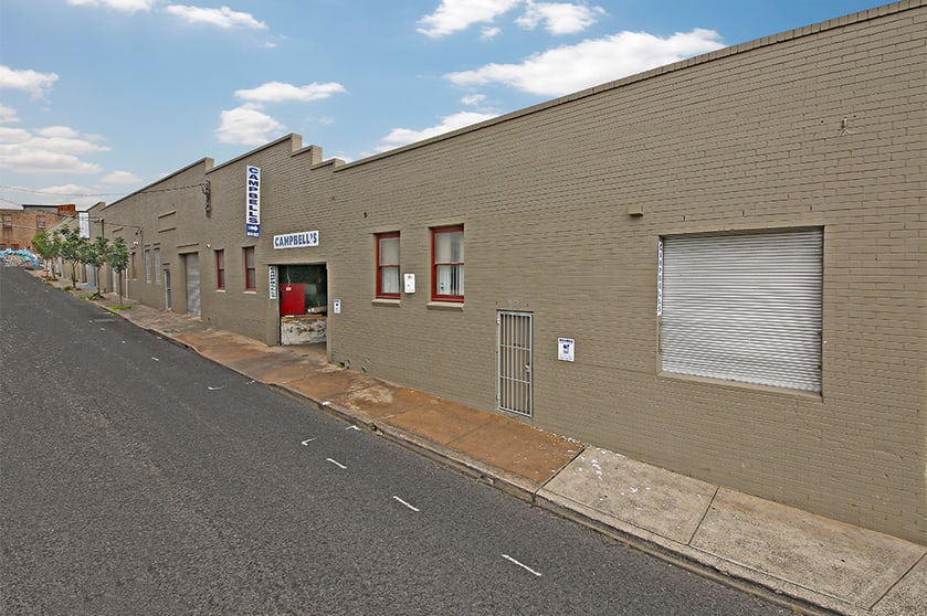 Click to view all images 18 Hutchinson Street St Peters NSW 2044 - Image 2