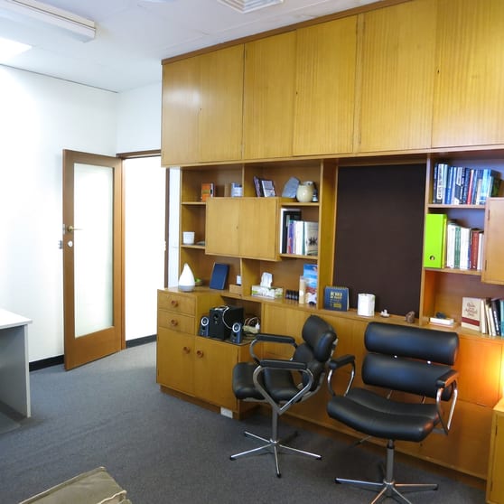 Click to view all images Level 1, 4/324 South Road Hampton East VIC 3188 - Image 2