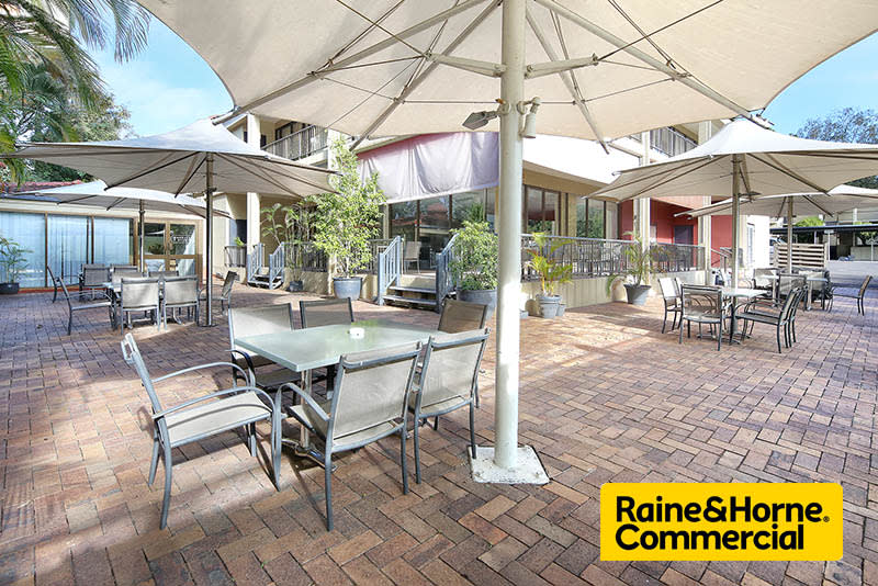 Click to view all images 76 Endeavour Street Mount Ommaney QLD 4074 - Image 3