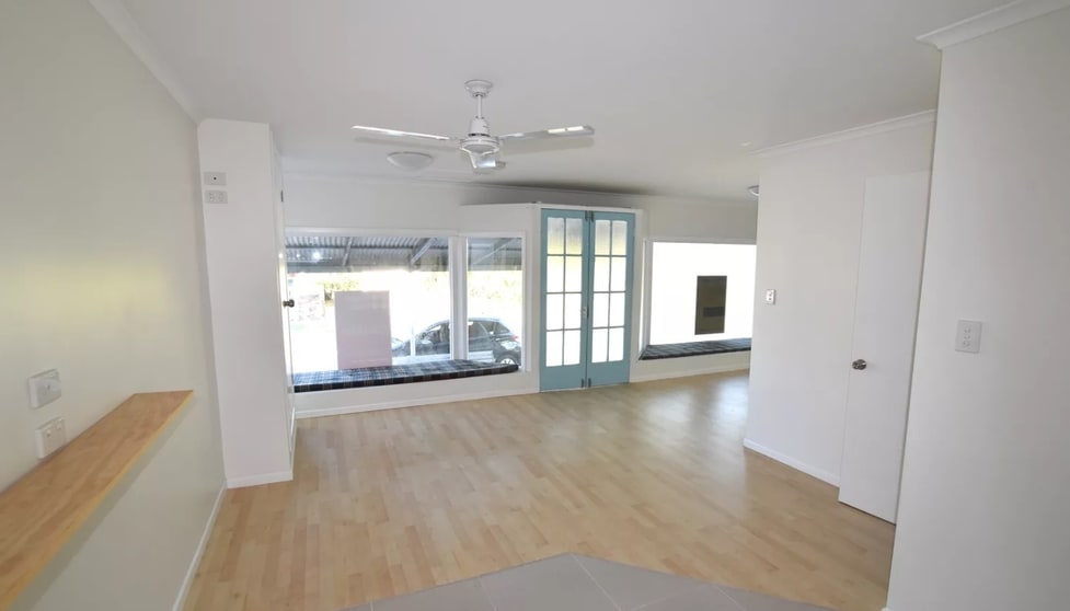 Click to view all images 215 Auckland Street Gladstone Central QLD 4680 - Image 3