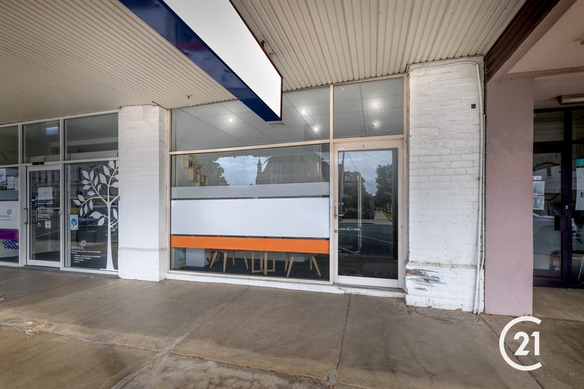 Click to view all images 207 Hare Street Echuca VIC 3564 - Image 1