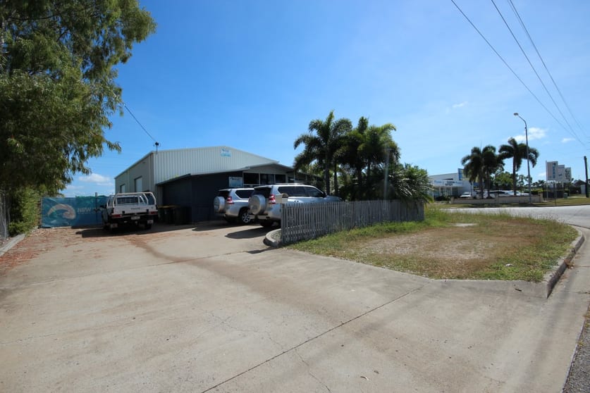Click to view all images 190 Vickers Rd (North) Townsville City QLD 4810 - Image 1