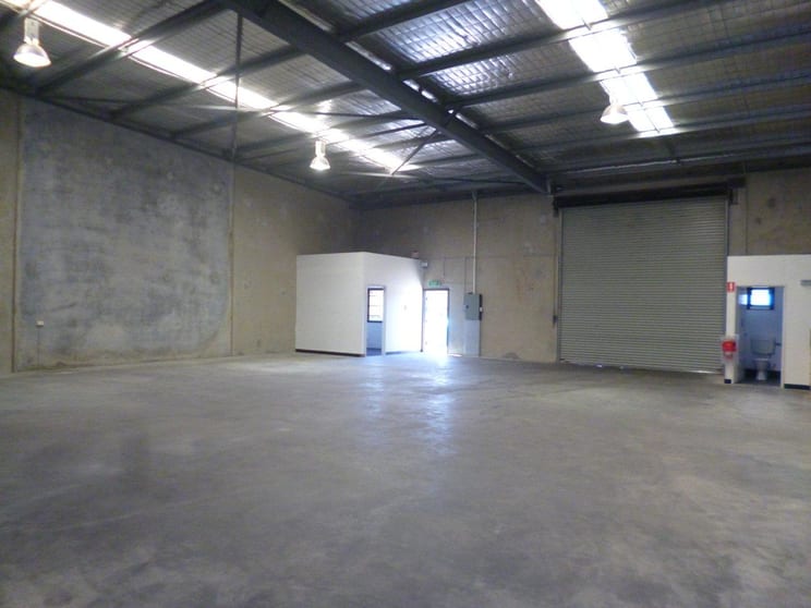 Click to view all images 2/25 Turnball Road Neerabup WA 6031 - Image 3