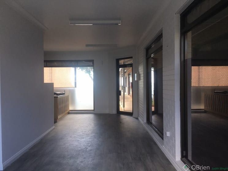 Click to view all images 6/14 The Esplanade Cowes VIC 3922 - Image 2